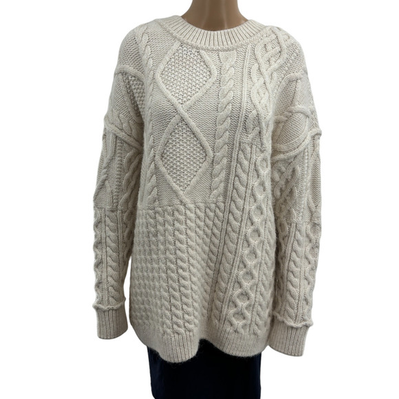 Free People ‘Leslie’ cable knit oversized sweater. - Picture 4 of 12